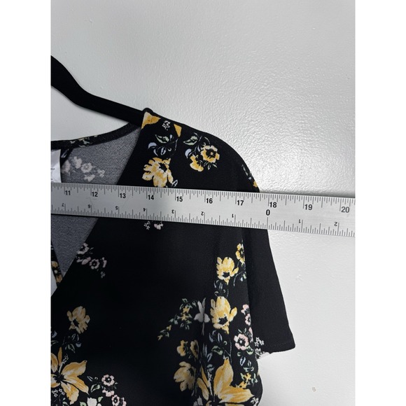 H&M Divided Floral Crop Top Size S Black Yellow V-Neck Short Sleeve Tie Front S - Picture 6 of 8